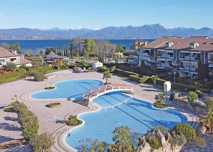 I Ciliegi 1-09 con piscina by Wonderful Italy